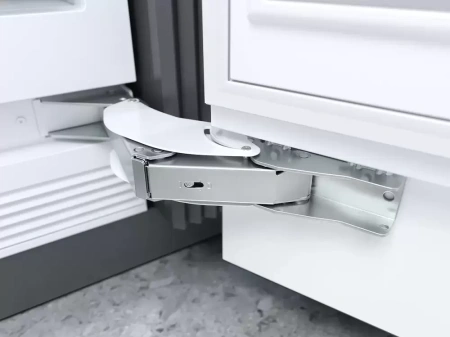 Встраиваемый холодильник Miele KF 2902 Vi MasterCool