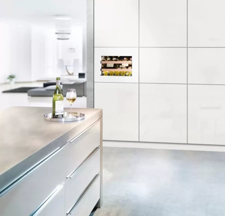 Встраиваемый винный шкаф Liebherr WKEgw 582