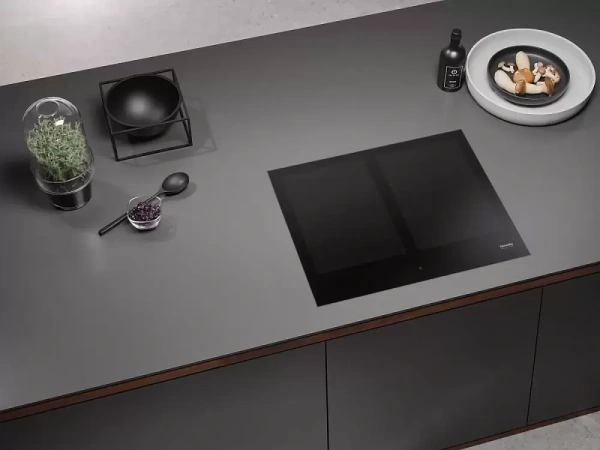 Индукционная панель конфорок с сенсорным управлением Miele KM7564 FL