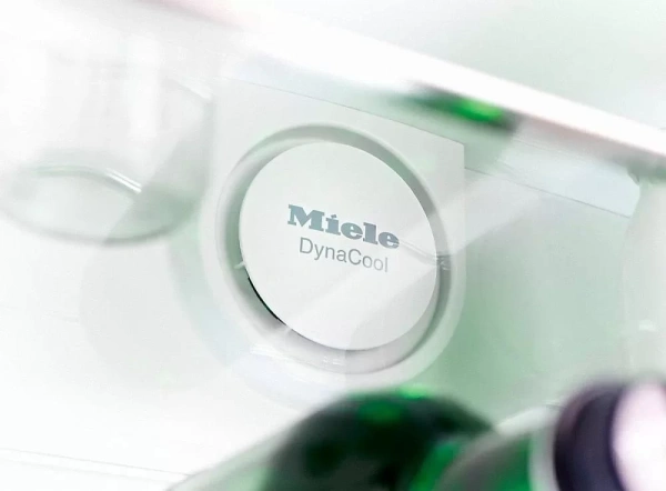 Холодильник Miele KFN 29162D WS