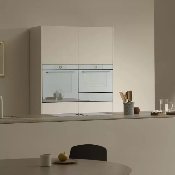 Встраиваемый паровой шкаф V-Zug CombiSteamer V4000 45 CS4T-23031 черное стекло