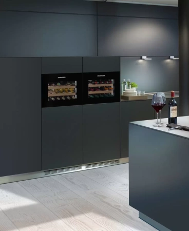 Встраиваемый винный шкаф Liebherr WKEgb 582