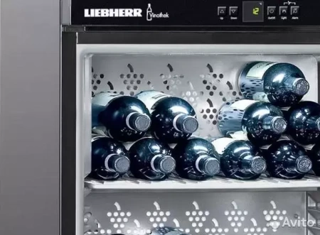 Винный шкаф Liebherr WKb 1812